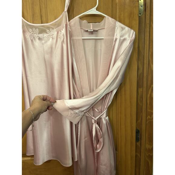 MORGAN TAYLOR INTIMATES 2Pc Matching Robe & Nightie Pink Small Sequins Floral - Picture 2 of 9